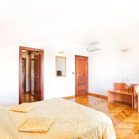 Oda ve Kahvaltı Sveta Eufemija Bed End Breakfast Ii Rovinj